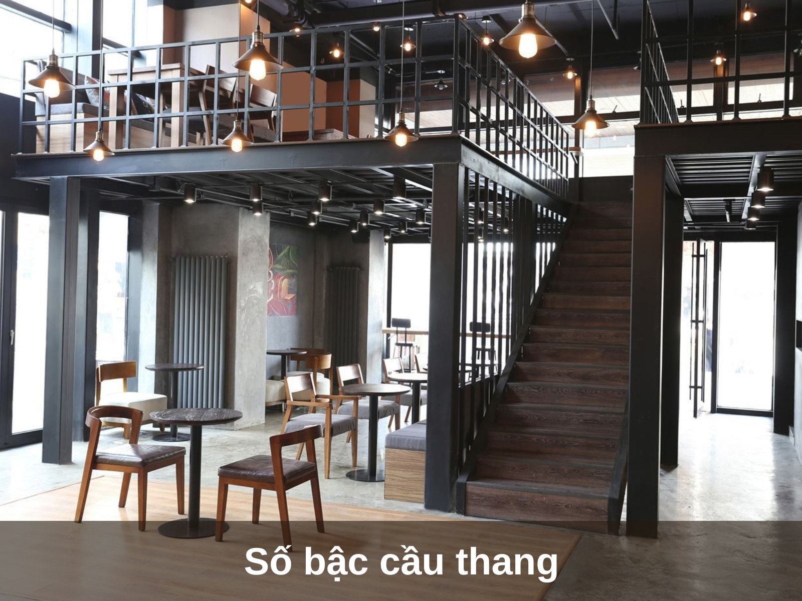 so bac cau thang